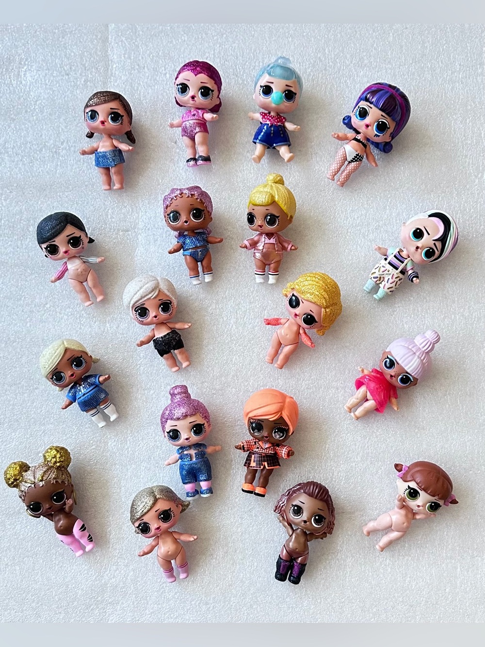 L.O.L. Surprise! 18 Dolls Set of 18